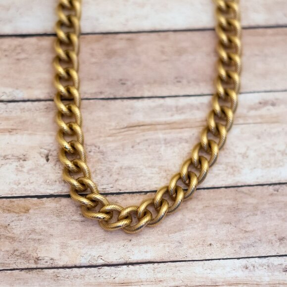32 inch, Vintage Gold Tone Thick Curbs Heavy Chain Necklace - X24 - Picture 1 of 3